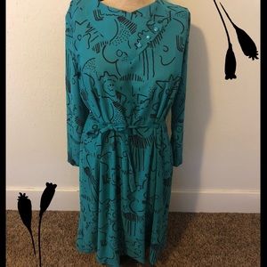 Vintage dress! Fits size 6-10.